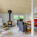 Σπίτι διακοπών 2 Bedroom Awesome In Nakskov