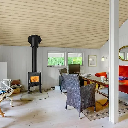 Feriehus 2 Bedroom Awesome In Nakskov