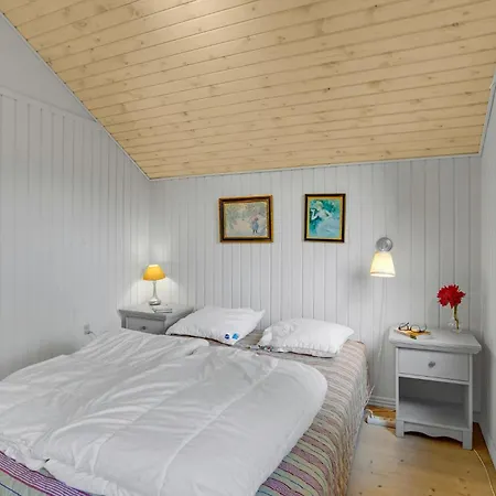 Feriehus 2 Bedroom Awesome In *