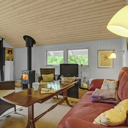 2 Bedroom Awesome In Feriehus