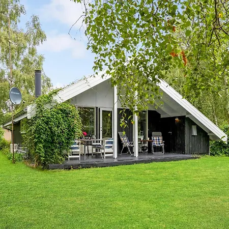 Feriehus 2 Bedroom Awesome In Nakskov