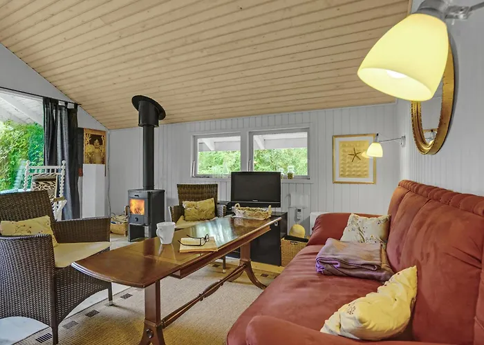 2 Bedroom Awesome In Hébergement de vacances